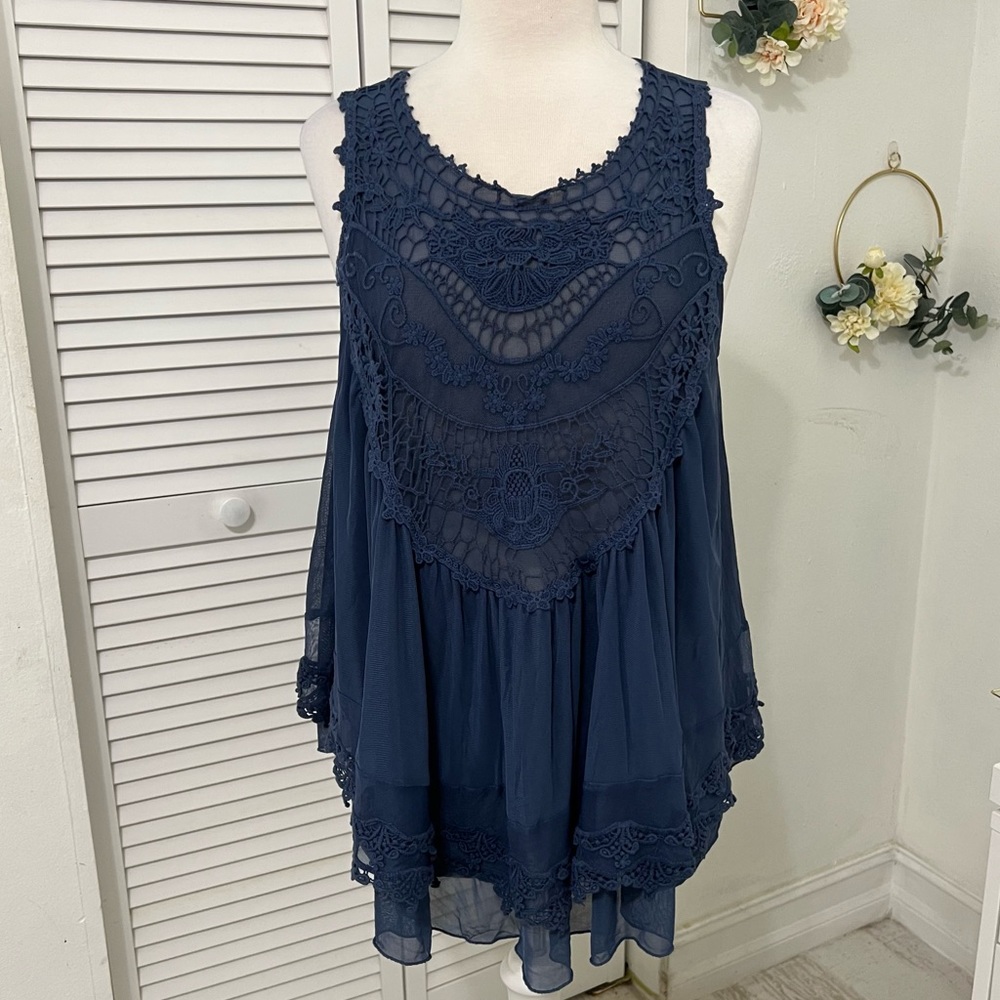 Ultra Pink Large Navy Blue Sleeveless Crochet Blouse